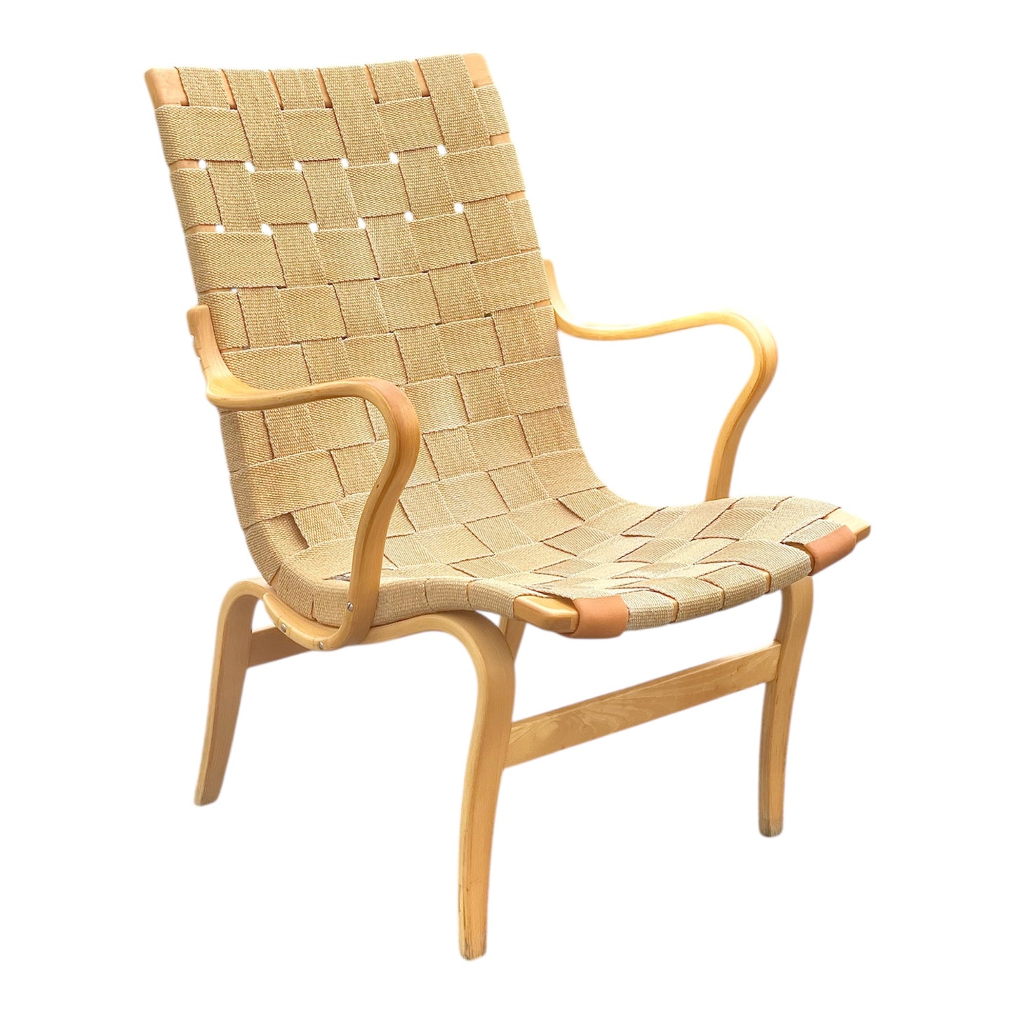 Framsida stol fåtölj Eva Bruno Mathsson Design ikonisk svensk möbeldesign vintage år 1972 stomme i bok flätad sadelgjord