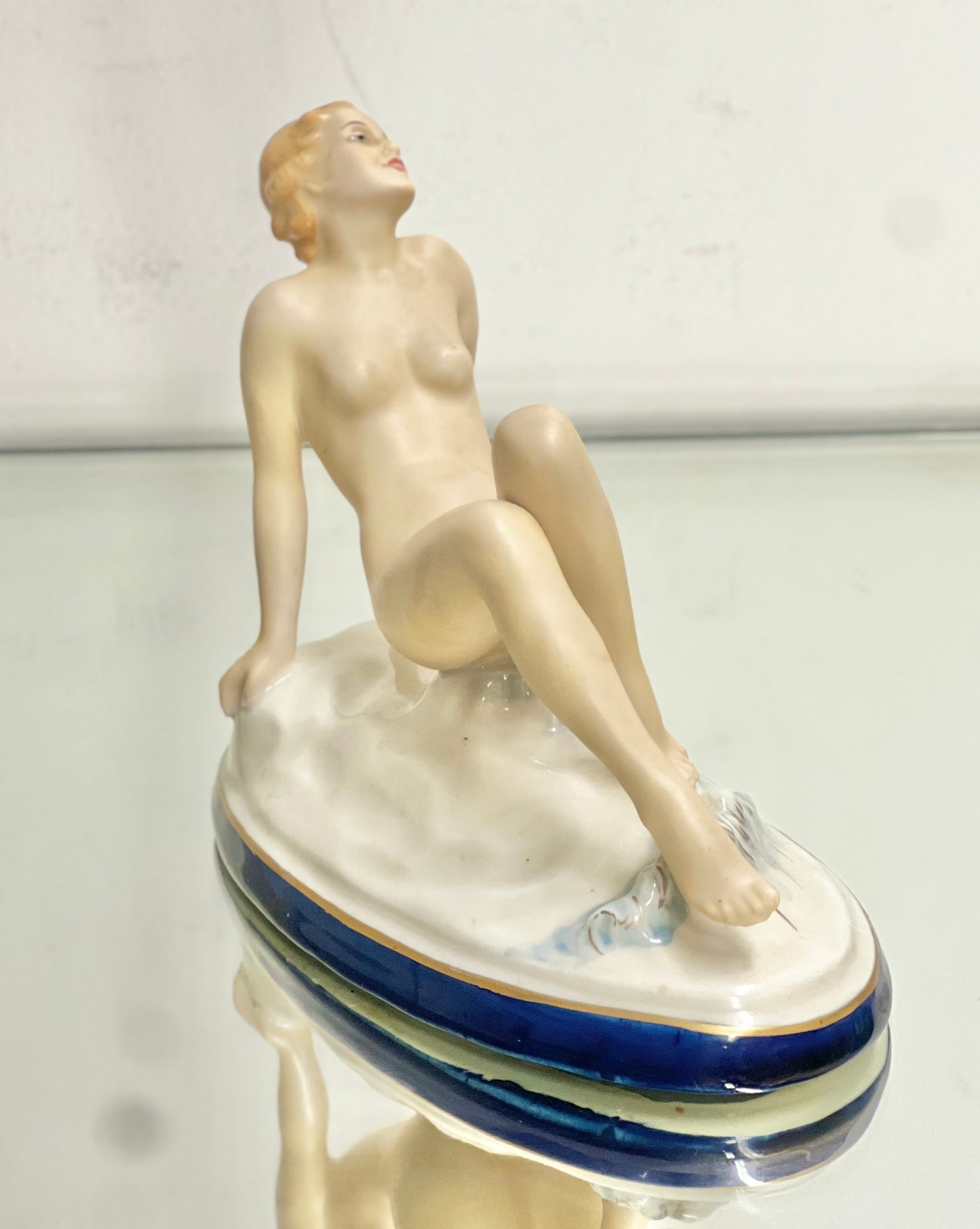 FIGURIN Royal DUX Porslin Naken Kvinna