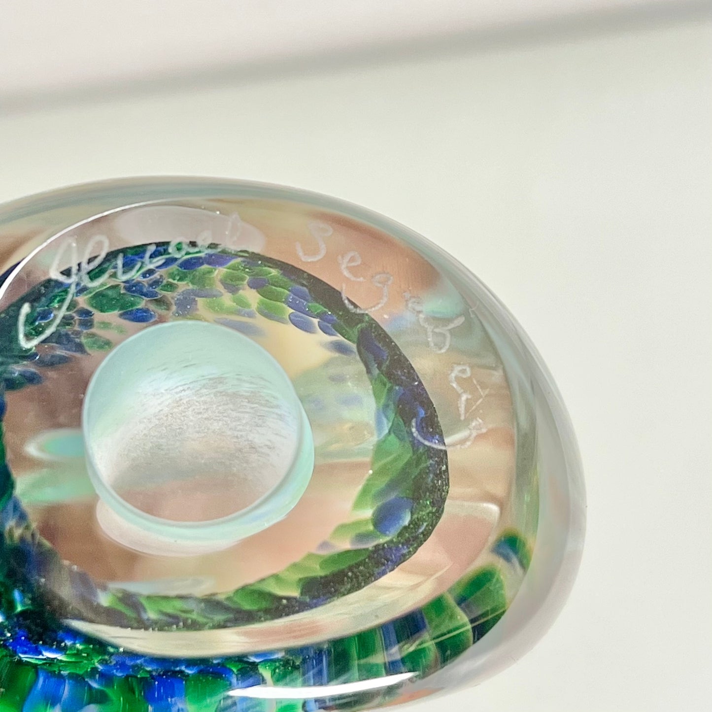 BREVPRESS Glas Micael Segerberg Swedish Glass Signerad