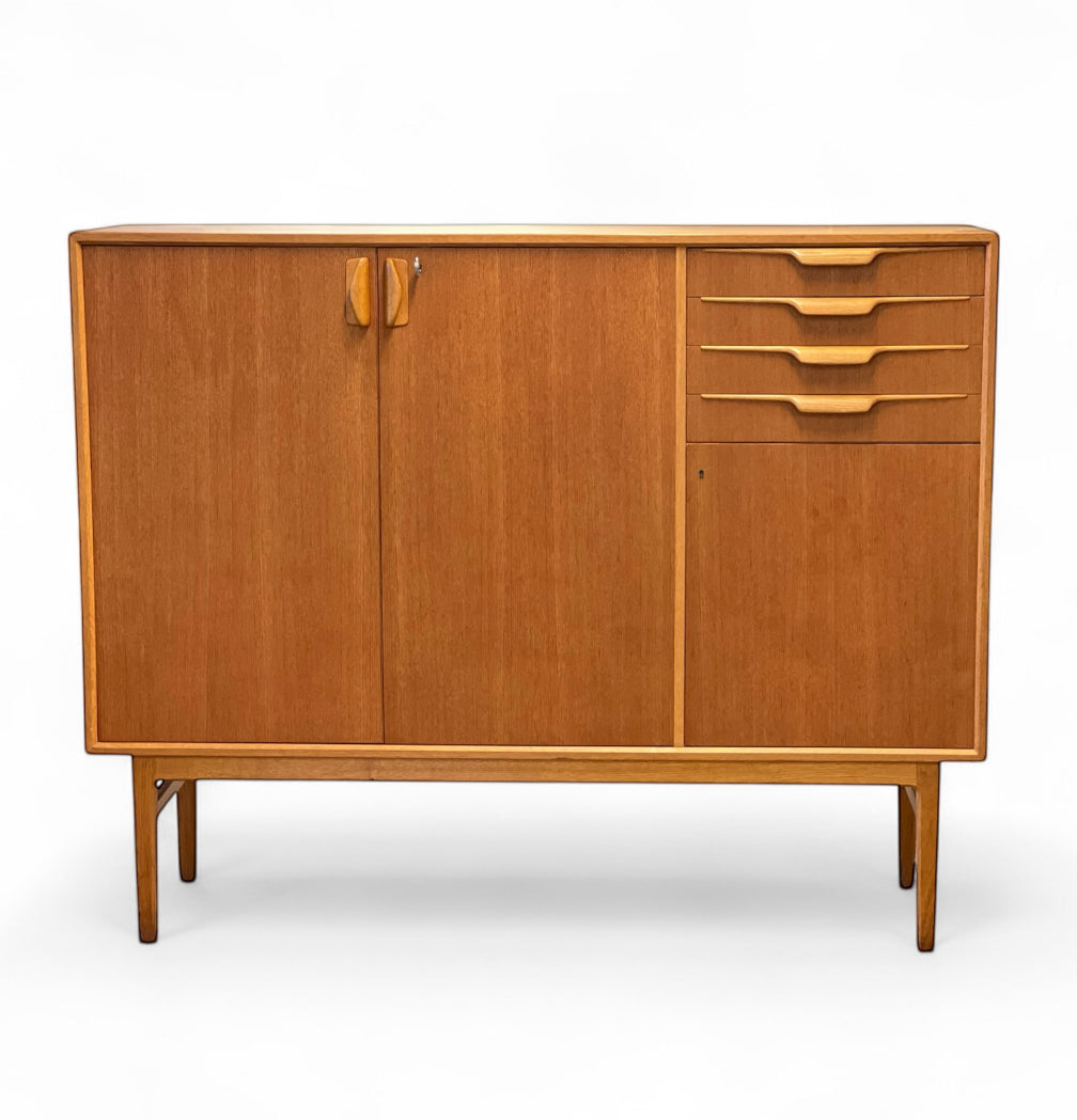 Bertil Fridhagen "Facett" Skåp Bodafors Skänk Midcentury