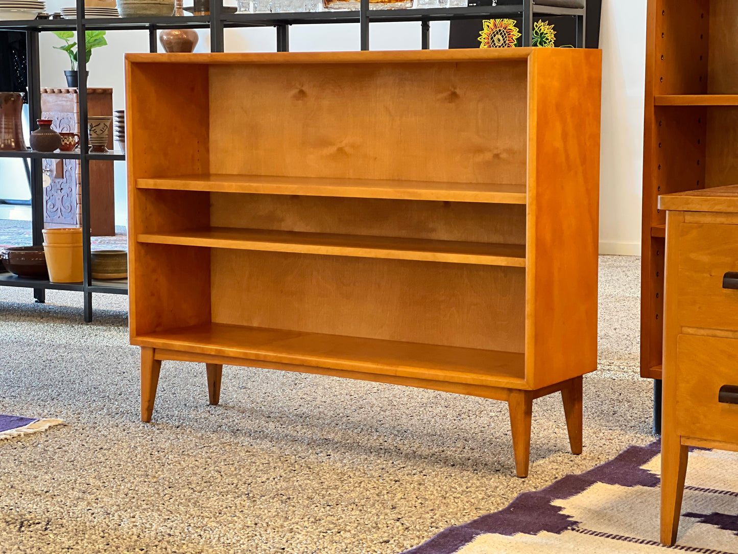 bokhylla i butik bohagsbyrån
